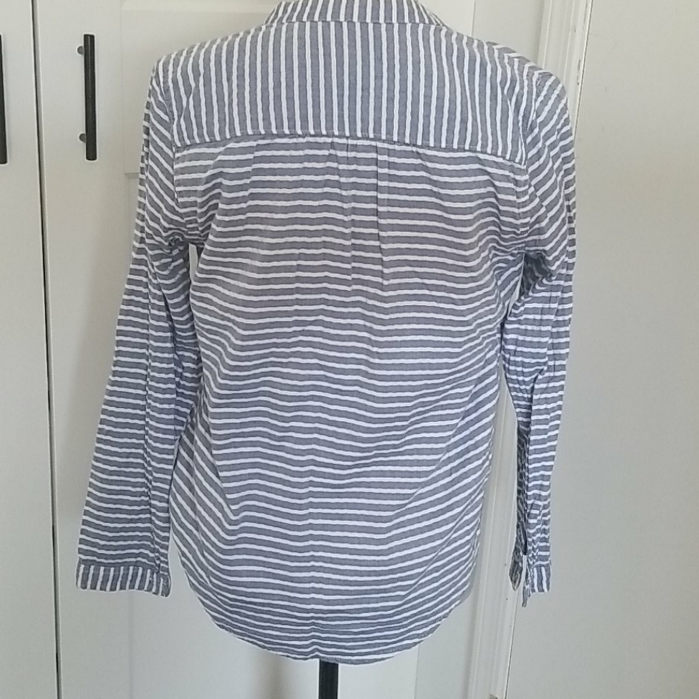 3/$15 Abercrombie and Fitch shirt - Picture 3 of 6